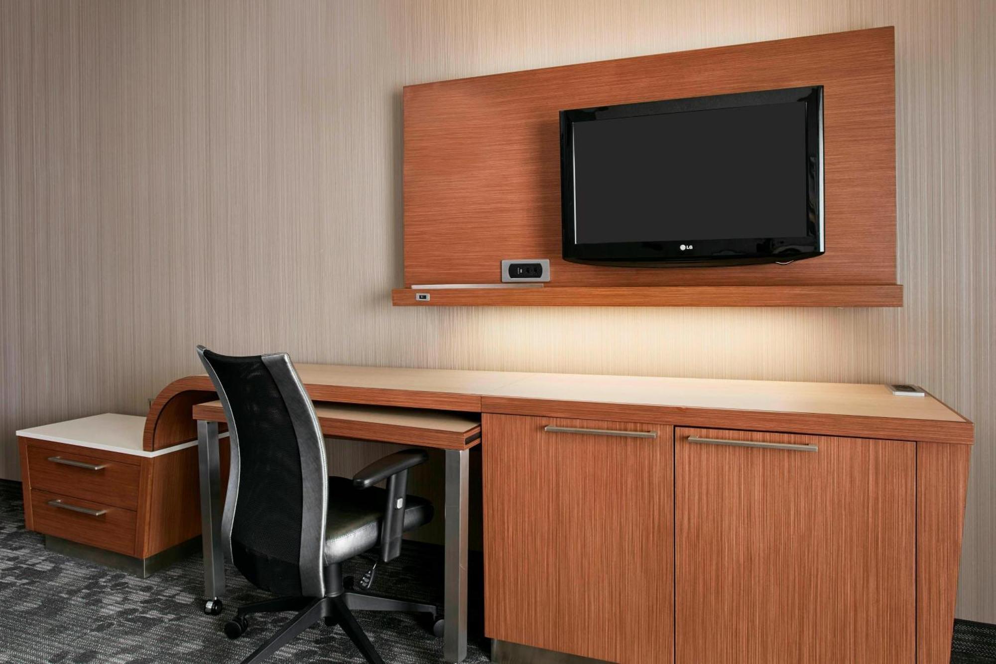 Courtyard By Marriott Detroit Pontiac/auburn Hills Hotel Pontiac