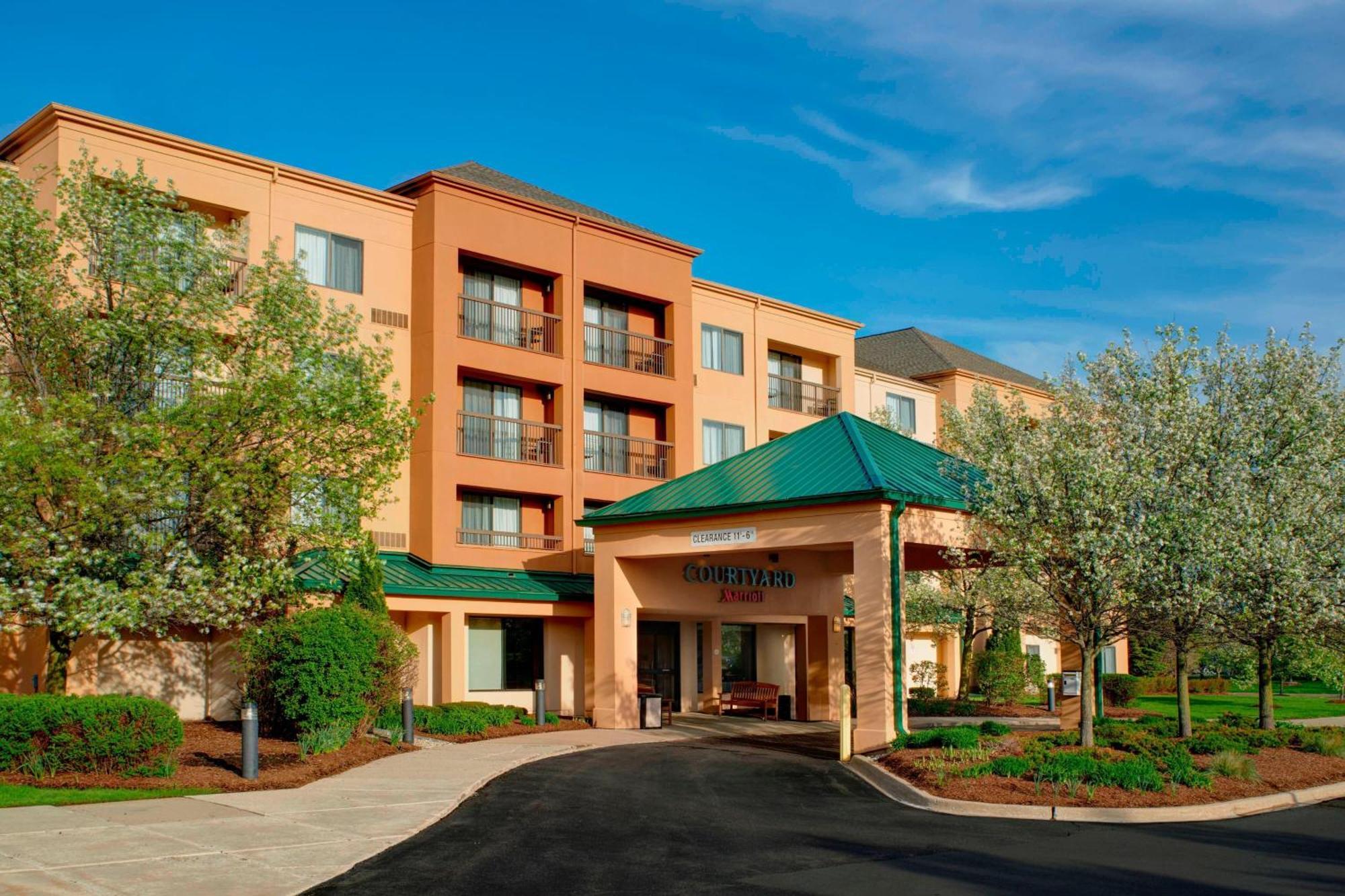 Hotel Courtyard By Marriott Detroit Pontiac/auburn Hills 2*