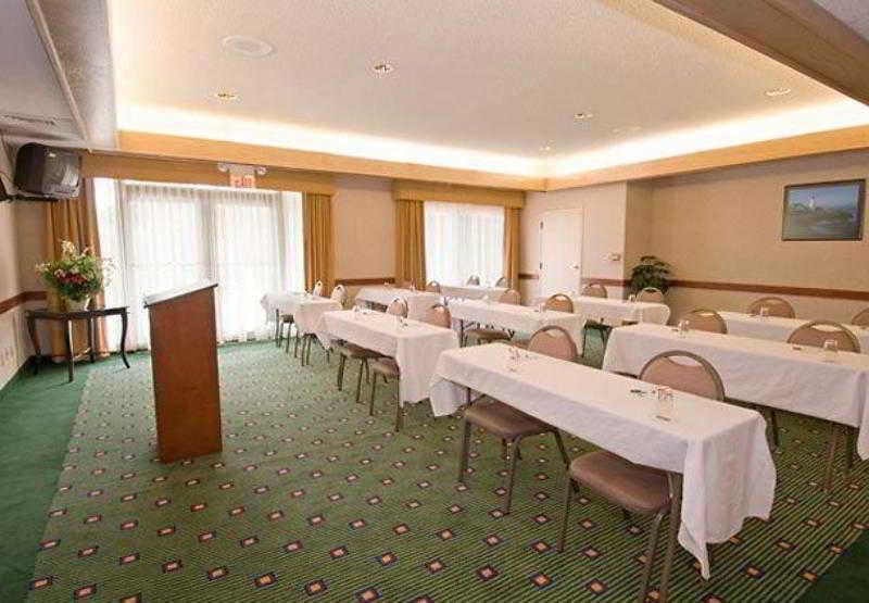Courtyard By Marriott Detroit Pontiac/auburn Hills 2*